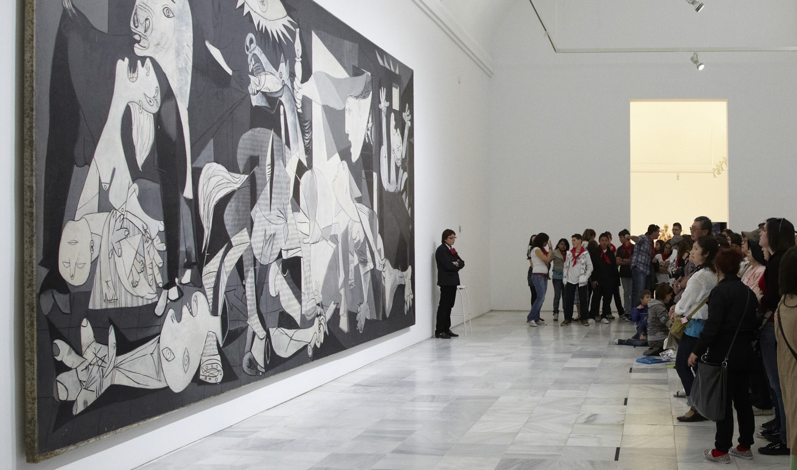 Encuentros virtuales del Colegio de Registradores. Guernica, icono del Museo Reina Sofía, por Cristina Guedán Pécker.