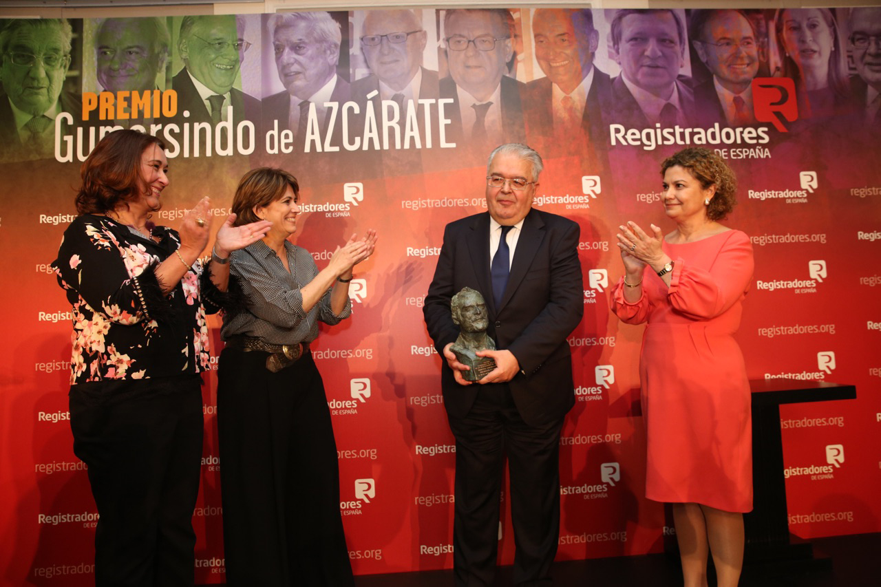 Premio Gumersindo de Azcárate para el Constitucional